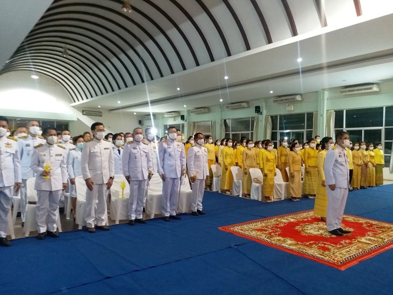 ﻿ สำนักงานบังคับคดีกลุ่มจังหวัดที่ 4 (Sandbox) เข้าร่วมพิธีจุดเทียนถวายพระพรชัยมงคล เนื่องในวันคล้ายวันสวรรคต พระบาทสมเด็จพระบรมชนกาธิเบศร มหาภูมิพลอดุลยเดชมหาราช บรมนาถบพิตร 13 ตุลาคม 2563